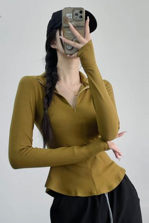 Slim-Fit Bee Waist T-Shirt with Collar and Zipper, Stretchy Solid Color Polo for Casual Versatility, Flattering Belly-Hiding Design