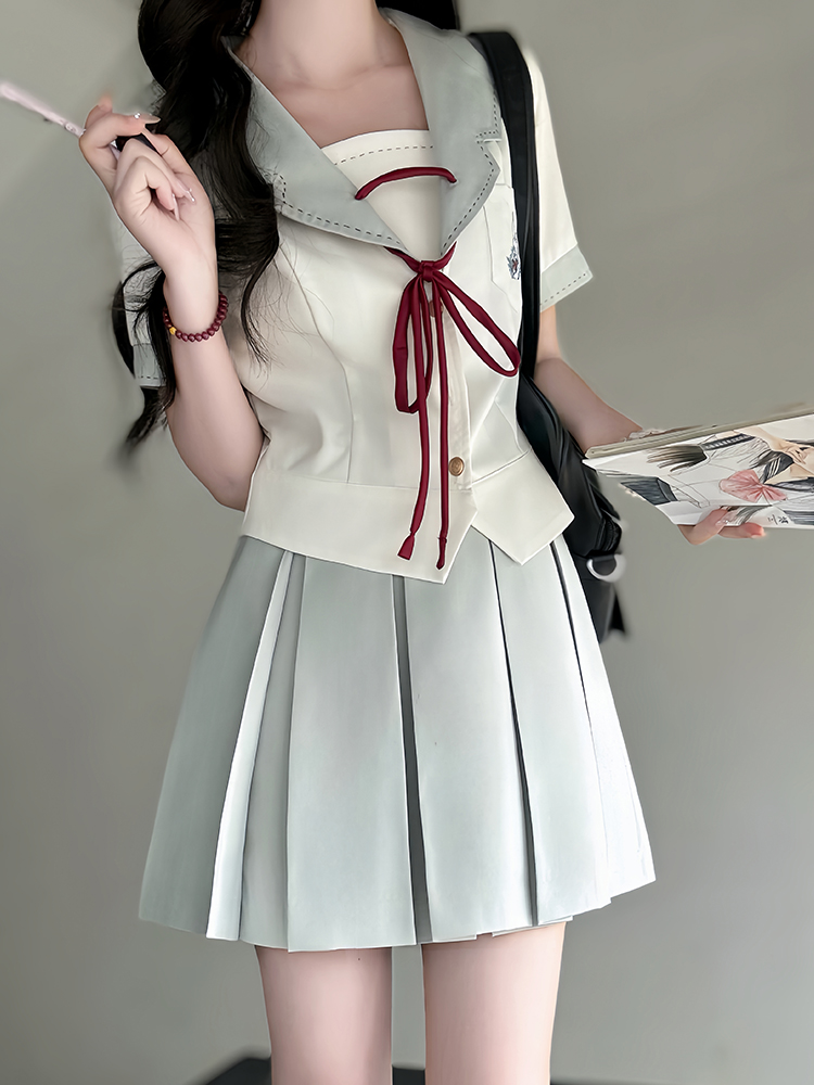 Slim-Fit High-Waisted Navy Collar Sailor Suit Set - Original JK Uniform College Style with Pudding Bear Design for Summer Slim-Fit High-Waisted Navy Collar Sailor Suit Set - Original JK Uniform College Style with Pudding Bear Design for Summer