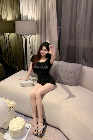 Slim Fit Round Neck T-Shirt - Luna Lunna 419 - Chic Practical Top for Everyday Wear, Perfect for 90s and Y2K Style Lovers