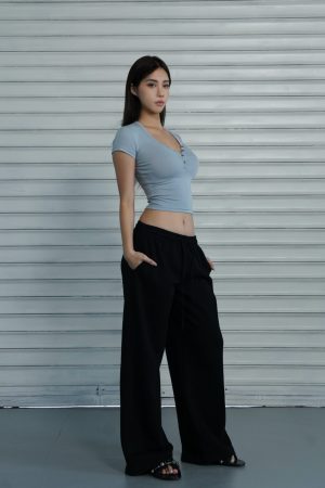 Slim Fit Short Sleeve Buttoned T-Shirt - Versatile Basic Top for Everyday Wear, Perfect for Casual and Smart-Casual Styles