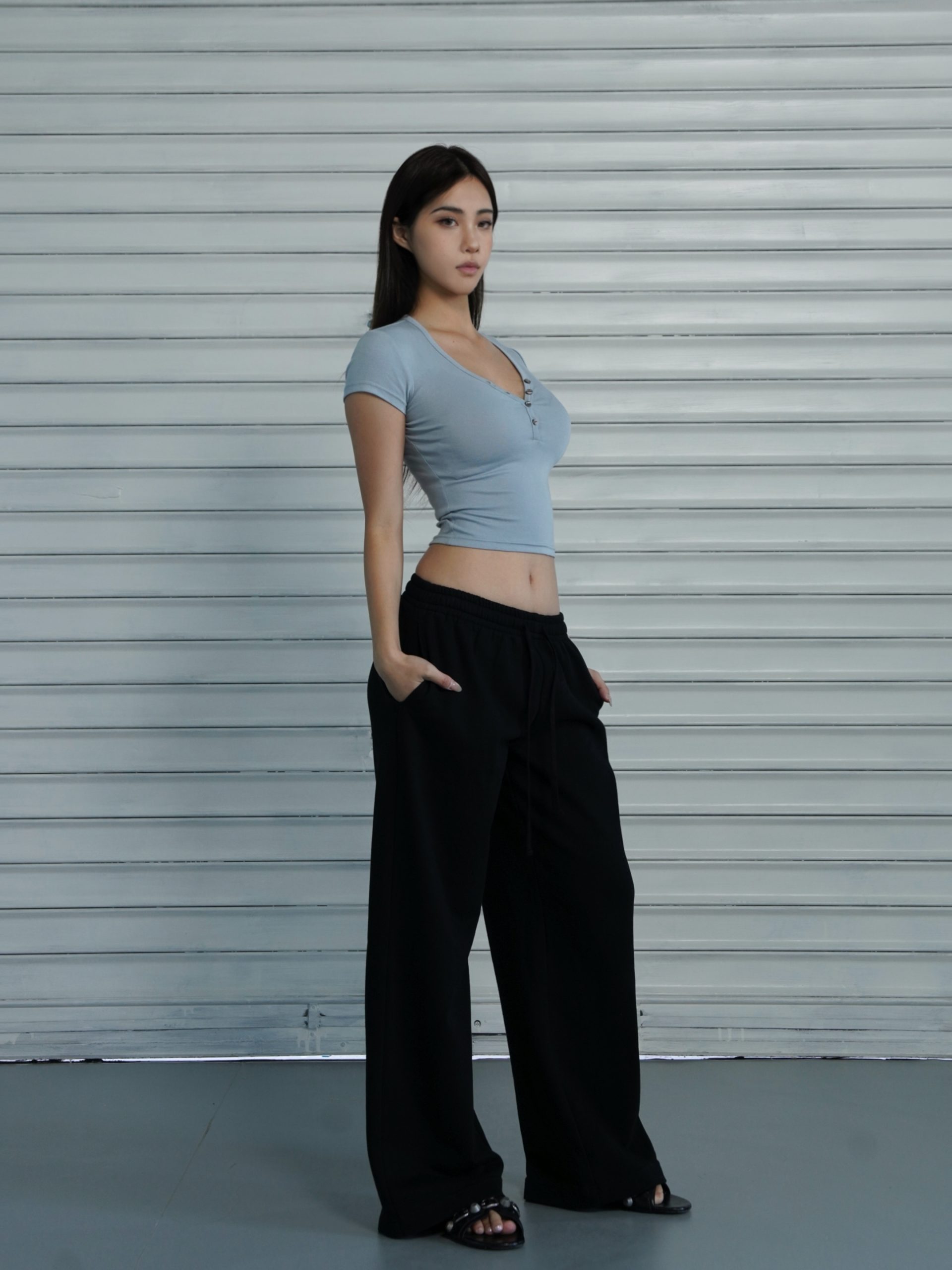 Slim Fit Short Sleeve Buttoned T-Shirt - Versatile Basic Top for Everyday Wear, Perfect for Casual and Smart-Casual Styles Slim Fit Short Sleeve Buttoned T-Shirt - Versatile Basic Top for Everyday Wear, Perfect for Casual and Smart-Casual Styles