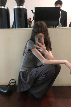 Slim Fit V-Neck Raglan T-Shirt for Women - Summer 2025, Chicken Heart Collar, Casual Style, Trendy Short Sleeve Top