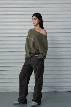 Slouchy Oversized Sweatshirt with Retro Casual One-Shoulder Design - Y2K Inspired Fashion