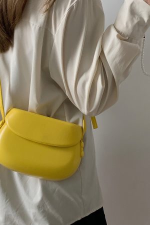 Small Textured Saddle Bag - Versatile Minimalist Crossbody Mobile Phone Bag for Women - Trendy Shoulder Purse