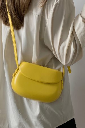 Small Textured Saddle Bag - Versatile Minimalist Crossbody Mobile Phone Bag for Women - Trendy Shoulder Purse