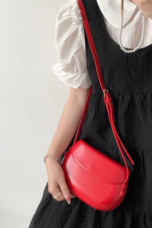 Small Textured Saddle Bag - Versatile Minimalist Crossbody Mobile Phone Bag for Women - Trendy Shoulder Purse