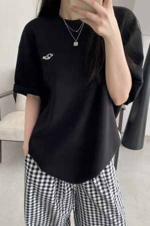 Soft Double-Sided Tencel Round Neck Short Sleeve T-Shirt with Dog Embroidery, Color-Blocking Design, Cute Loose Fit for Effortless Style