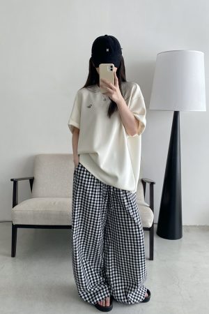 Soft Double-Sided Tencel Round Neck Short Sleeve T-Shirt with Dog Embroidery, Color-Blocking Design, Cute Loose Fit for Effortless Style