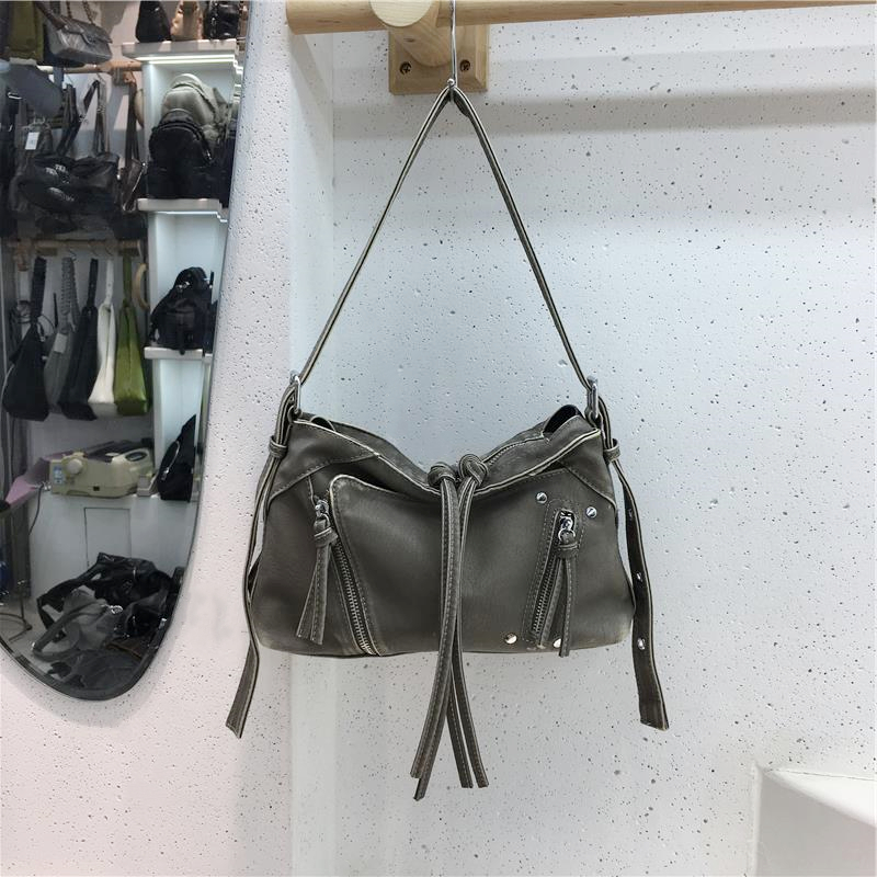 Soft Leather Fringe Underarm Bag - Casual Motorcycle Crossbody Tote for Commuters - 2024 Trendy Fashion Accessory Soft Leather Fringe Underarm Bag - Casual Motorcycle Crossbody Tote for Commuters - 2024 Trendy Fashion Accessory