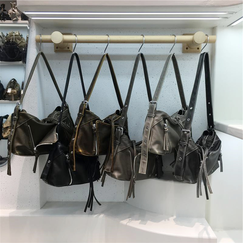 Soft Leather Fringe Underarm Bag - Casual Motorcycle Crossbody Tote for Commuters - 2024 Trendy Fashion Accessory Soft Leather Fringe Underarm Bag - Casual Motorcycle Crossbody Tote for Commuters - 2024 Trendy Fashion Accessory