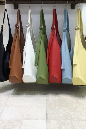 Soft Leather Underarm Bag - Large Capacity Commuter Tote in Lazy Style for Spring Summer - Versatile Shoulder Crossbody Bag
