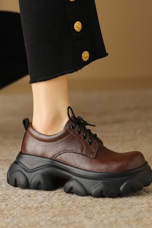 Soft-Soled Italian-Style Women's Shoes in Genuine Leather - Comfortable 6 cm Heels for Trendy, Fashionable Looks