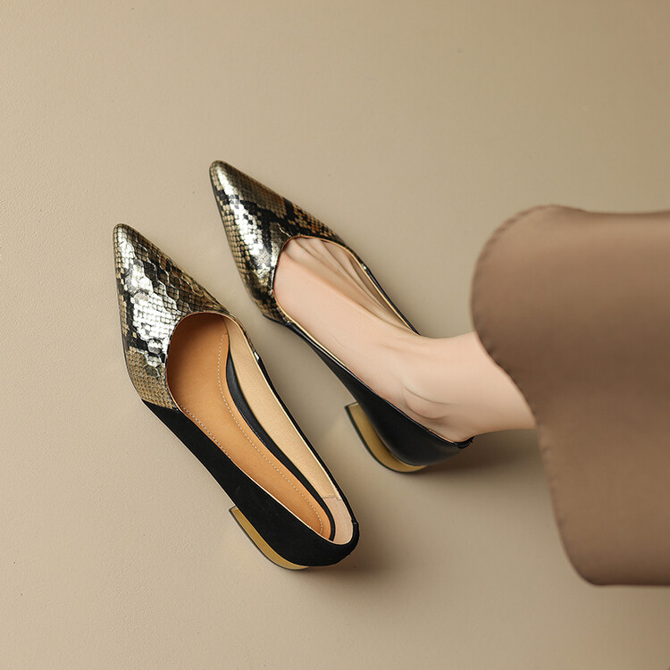 Soft-Soled Low-Heeled Pointed Flat Shoes for Women in Snake Print and Color Block Design - Chic French Fashion Footwear Soft-Soled Low-Heeled Pointed Flat Shoes for Women in Snake Print and Color Block Design - Chic French Fashion Footwear