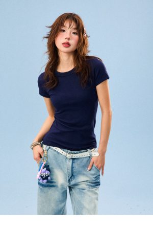Solid Color Short Sleeve T-Shirt for Women - Summer Basic Commuter Slim Fit Top, Versatile Casual Wear, Trendy Essential