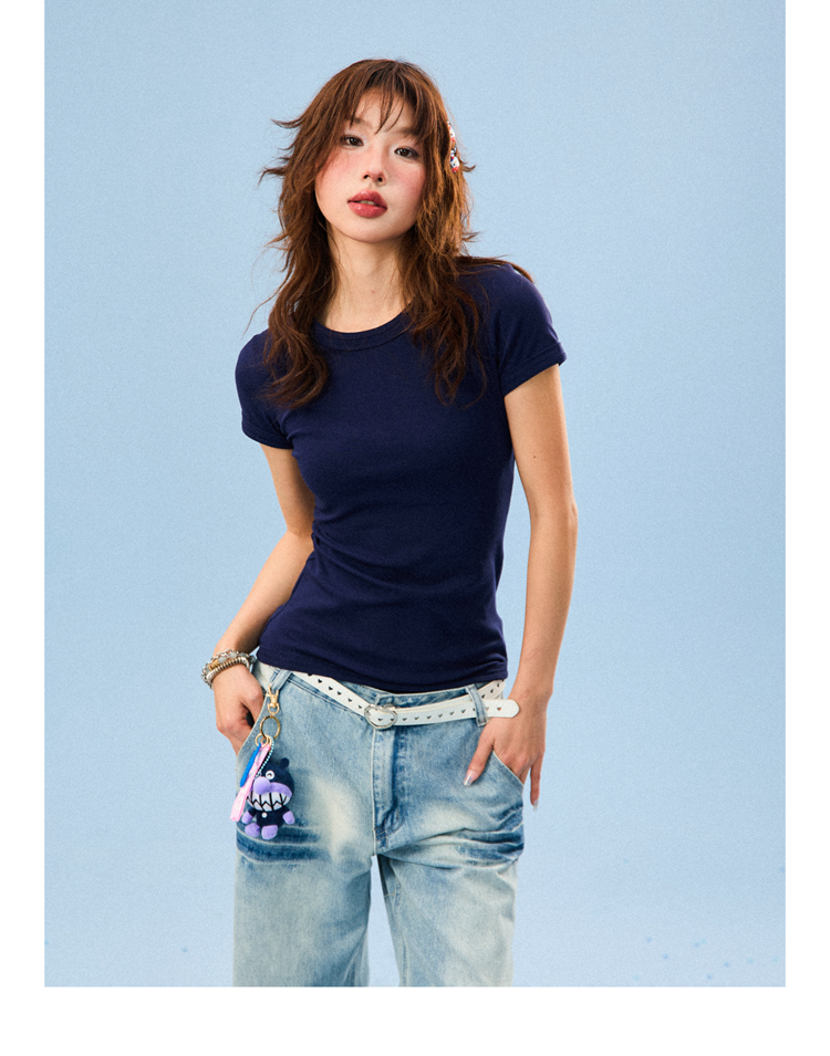 Solid Color Short Sleeve T-Shirt for Women - Summer Basic Commuter Slim Fit Top, Versatile Casual Wear, Trendy Essential Solid Color Short Sleeve T-Shirt for Women - Summer Basic Commuter Slim Fit Top, Versatile Casual Wear, Trendy Essential