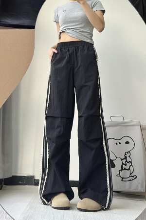 Spicy Girl Cargo Pants for Women â€“ American-Style Lace Splicing, Wide-Leg Design, Flattering for Petite Figures, Versatile Casual Wear