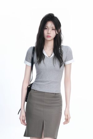 Spicy Girl College Style Fake Two-Piece Lapel Short Sleeve T-Shirt for Women - Fitted Shoulder Top, Trendy Y2K Fashion