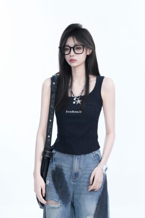 Spicy Girl Tank Top for Women - American-Style Slim Fit, Unique Design for Layering, Casual Streetwear