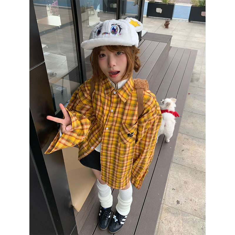 Spring Women's American Style Checkered Shirt Jacket, Loose Lapel Top in College Style, Casual Dopamine Print Spring Women's American Style Checkered Shirt Jacket, Loose Lapel Top in College Style, Casual Dopamine Print