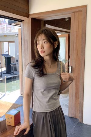 Square Neck Fitted Short Sleeve T-Shirt for Women - Solid Color Slim Fit Summer 2025 Top, Flattering Shoulder Style