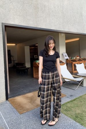 Square Neck Fitted Short Sleeve T-Shirt for Women - Solid Color Slim Fit Summer 2025 Top, Flattering Shoulder Style