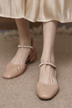 Square-Toed Pleated Chunky Heel Flat Sandals - Closed Toe One Strap Grandma Style, Italian Corso Venezia Inspired