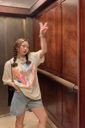 Star Print Short Sleeve T-Shirt for Women, Plus Size Round Neck Summer Top, Trendy Niche Design, Perfect for Dopamine Dressing