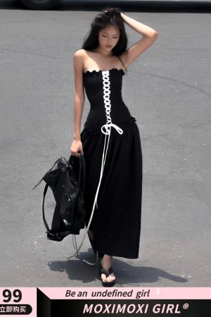 Strapless Black Dress with Chest Strap - High-End Feel, Perfect for Outings, Instagram-Worthy Vietnamese Hot Girl Style