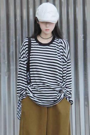 Striped Long-Sleeve Lightweight T-Shirt for Women - Summer Style, Loose-Fitting, Breathable Base Layer, Versatile Casual Top