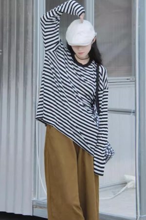 Striped Long-Sleeve Lightweight T-Shirt for Women - Summer Style, Loose-Fitting, Breathable Base Layer, Versatile Casual Top
