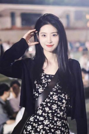 Stunning Black Floral Midi Dress with Cap Sleeves - 2025 Summer Date Night French Tea-Length Style