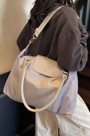 Stylish Large Capacity Women's Fitness Tote Bag - Lightweight Shoulder Bag for Travel, Business, and Short Trips