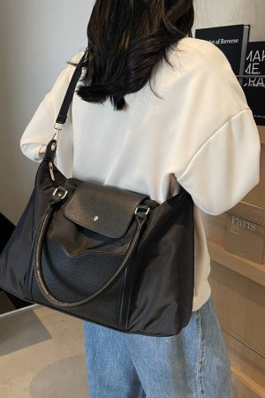 Stylish Large Capacity Women's Fitness Tote Bag - Lightweight Shoulder Bag for Travel, Business, and Short Trips