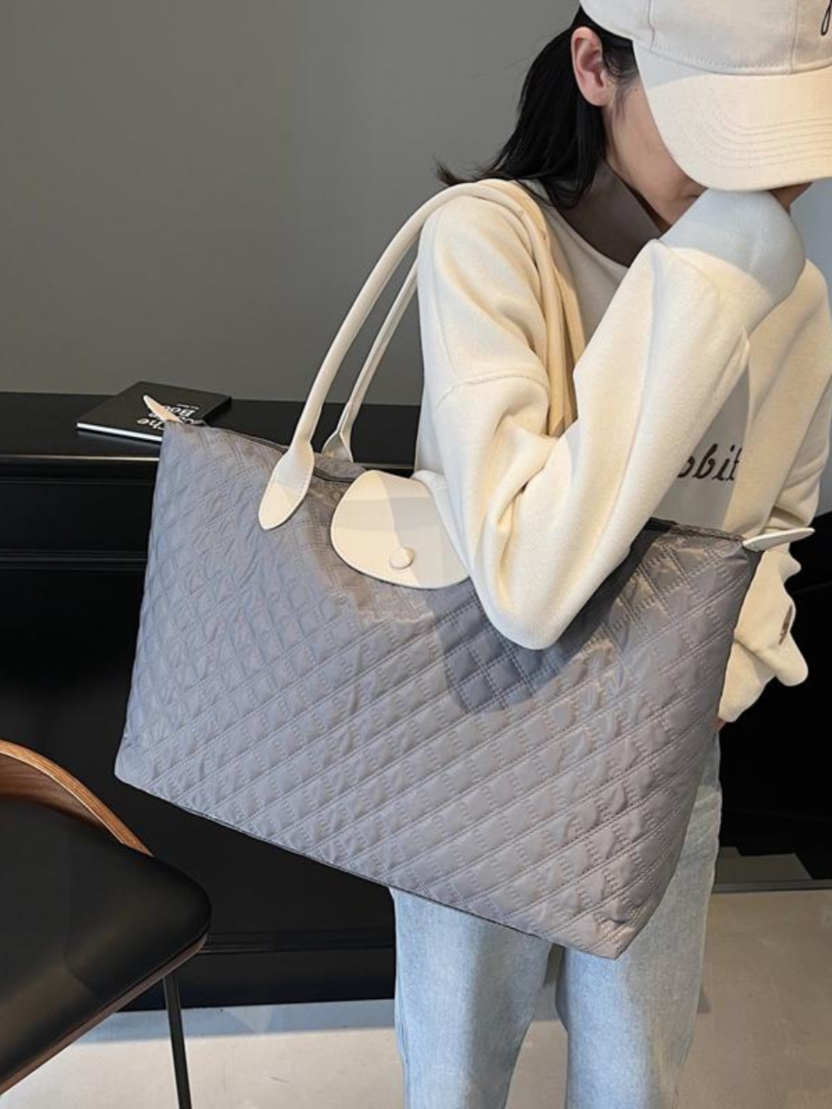 Stylish Lightweight Large Capacity Shoulder Bag for Women - Versatile Travel, Maternity & Storage Bag for Short-Distance Trips Stylish Lightweight Large Capacity Shoulder Bag for Women - Versatile Travel, Maternity & Storage Bag for Short-Distance Trips