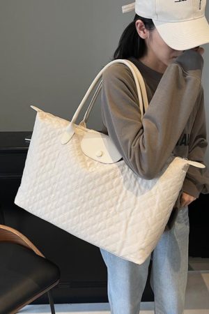 Stylish Lightweight Large Capacity Shoulder Bag for Women - Versatile Travel, Maternity & Storage Bag for Short-Distance Trips