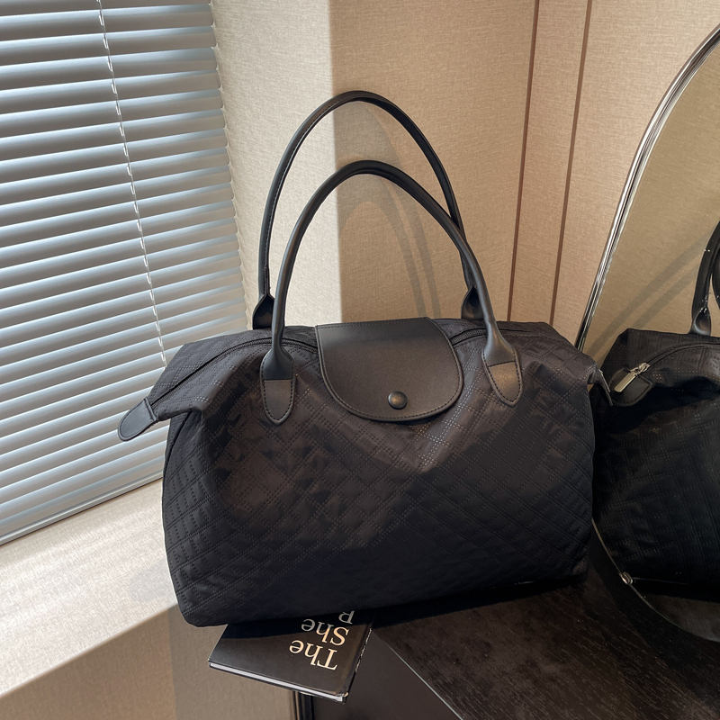 Stylish Lightweight Large Capacity Shoulder Bag for Women - Versatile Travel, Maternity & Storage Bag for Short-Distance Trips Stylish Lightweight Large Capacity Shoulder Bag for Women - Versatile Travel, Maternity & Storage Bag for Short-Distance Trips