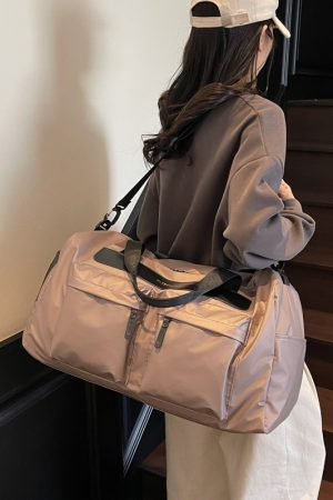 Stylish Lightweight Travel Bag for Women - Large Capacity Crossbody Handbag for Short-Distance, Sports, and Fitness