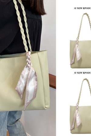 Stylish Minimalist Shoulder Bag for Women - Large Capacity Commuter Tote with Versatile Niche Design