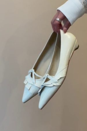 Stylish Sheepskin Pointed Toe Ruffled Edge Genuine Leather Slip-On Flat Shoes for Versatile Everyday Wear