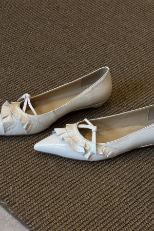 Stylish Sheepskin Pointed Toe Ruffled Edge Genuine Leather Slip-On Flat Shoes for Versatile Everyday Wear