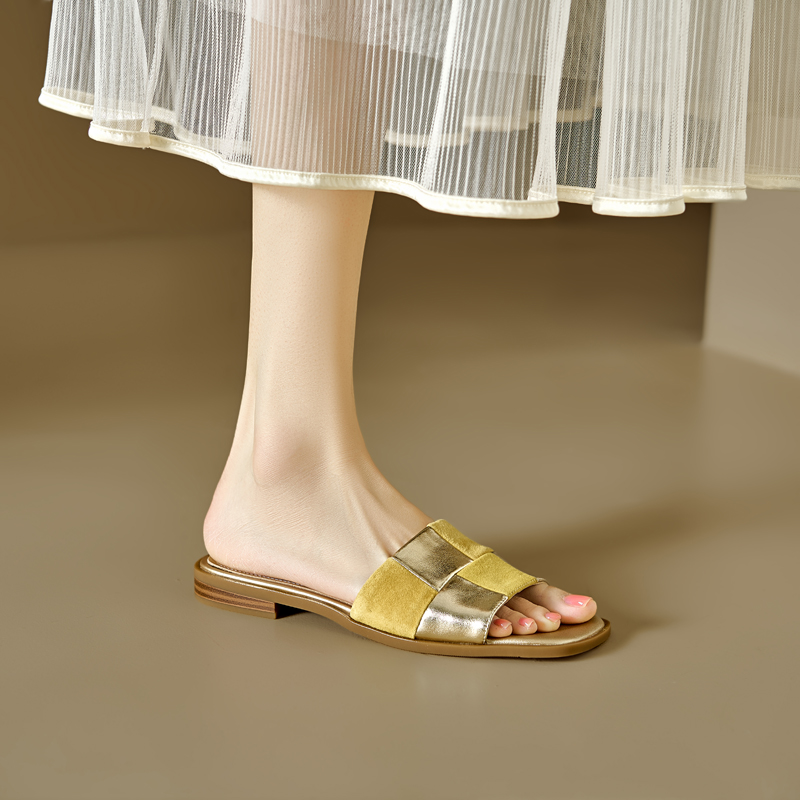 Stylish Women's Color-Block One-Strap Flat Sandals - Casual Slip-On Outdoor Slippers for Effortless Summer Style Stylish Women's Color-Block One-Strap Flat Sandals - Casual Slip-On Outdoor Slippers for Effortless Summer Style