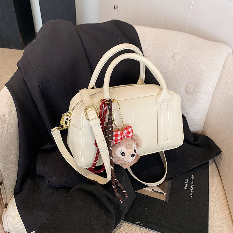 Stylish Women's Letter Tote Bag - 2025 Niche Design Shoulder Crossbody Bag, High-End Pillow Style Stylish Women's Letter Tote Bag - 2025 Niche Design Shoulder Crossbody Bag, High-End Pillow Style