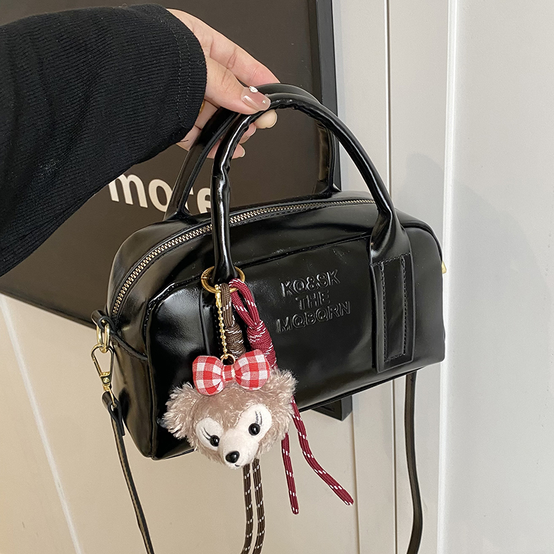 Stylish Women's Letter Tote Bag - 2025 Niche Design Shoulder Crossbody Bag, High-End Pillow Style Stylish Women's Letter Tote Bag - 2025 Niche Design Shoulder Crossbody Bag, High-End Pillow Style