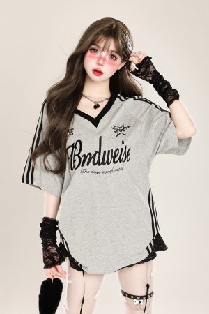 Summer 2025 Womenâ€™s American Style Loose V-Neck Short Sleeve T-Shirt, Niche Shoulder, College Style, Pure Cotton Top