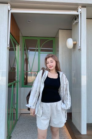 Summer 2025 Women's Versatile Round Neck Sleeveless Tank Top - Loose Slimming Base Layer for Y2K and 90s Style