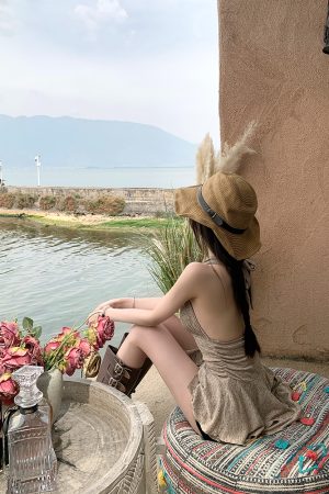 Summer Backless Halter Dress - American Retro Irregular Short Skirt with Shazhou Rainforest Design, Perfect for Y2K and Boho Styles