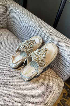 Summer Flat Sandals for Women with Rhinestones and Pearls, Woven Roman Style Thong Beach Shoes, Trendy 2025 Footwear