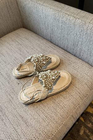 Summer Flat Sandals for Women with Rhinestones and Pearls, Woven Roman Style Thong Beach Shoes, Trendy 2025 Footwear