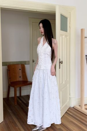 Summer Floral Edge Halter Camisole - Women's Garden-Style Slim Neck White Top for Y2K and 90s Fashion