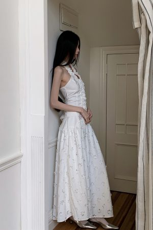 Summer Floral Edge Halter Camisole - Women's Garden-Style Slim Neck White Top for Y2K and 90s Fashion